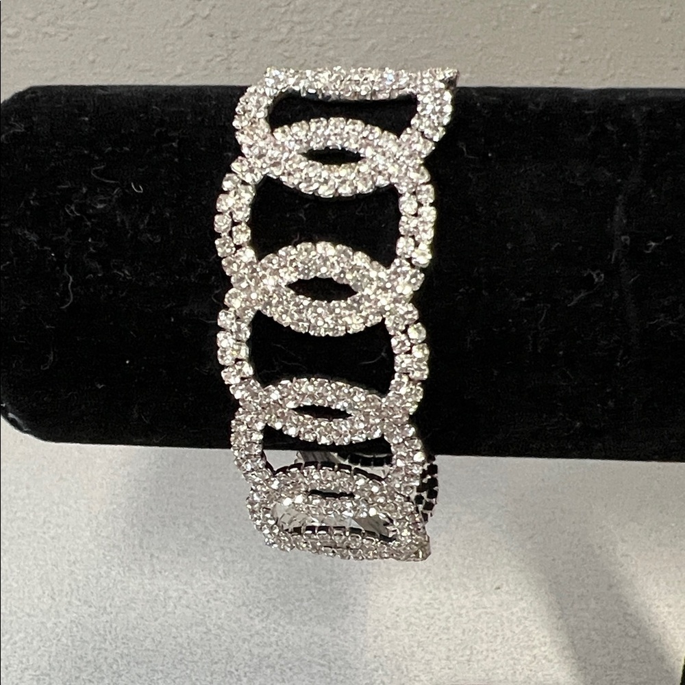 Icing Silver Crystal Loop Bracelet
